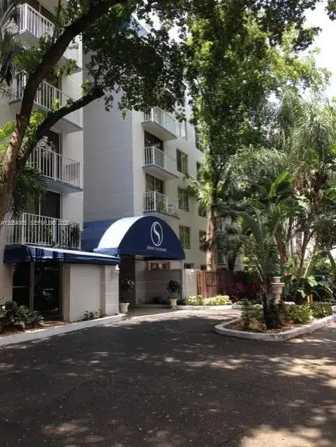 2 bedroom 2 bath Residential Lease for rent at 1740 NW N River Dr # 214, Miami FL 33125