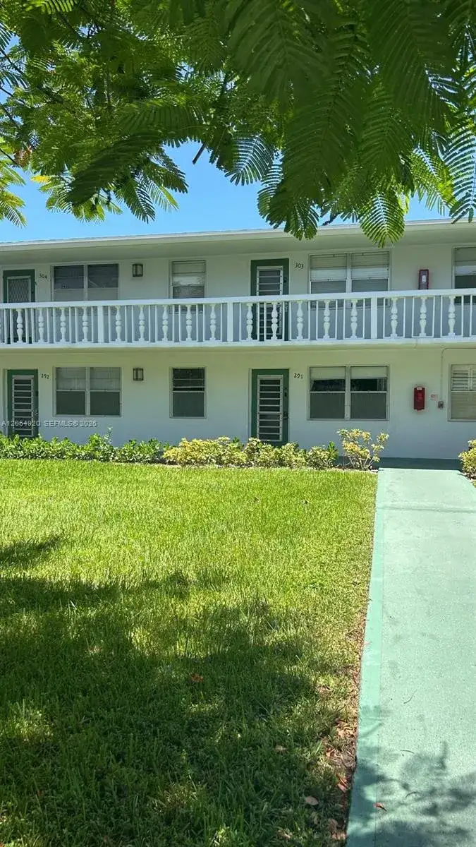 2 bedroom 1 bath Residential for sale at 291 Farnham M, Deerfield Beach FL 33442