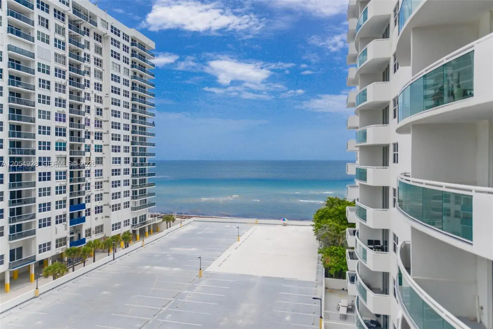 1 bedroom 1 bath Residential for sale at 3001 S Ocean Dr # 749, Hollywood FL 33019