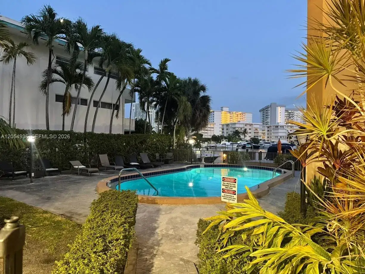 2 bedroom 2 bath Residential Lease for rent at 2420 Diana Dr # 302, Hallandale Beach FL 33009