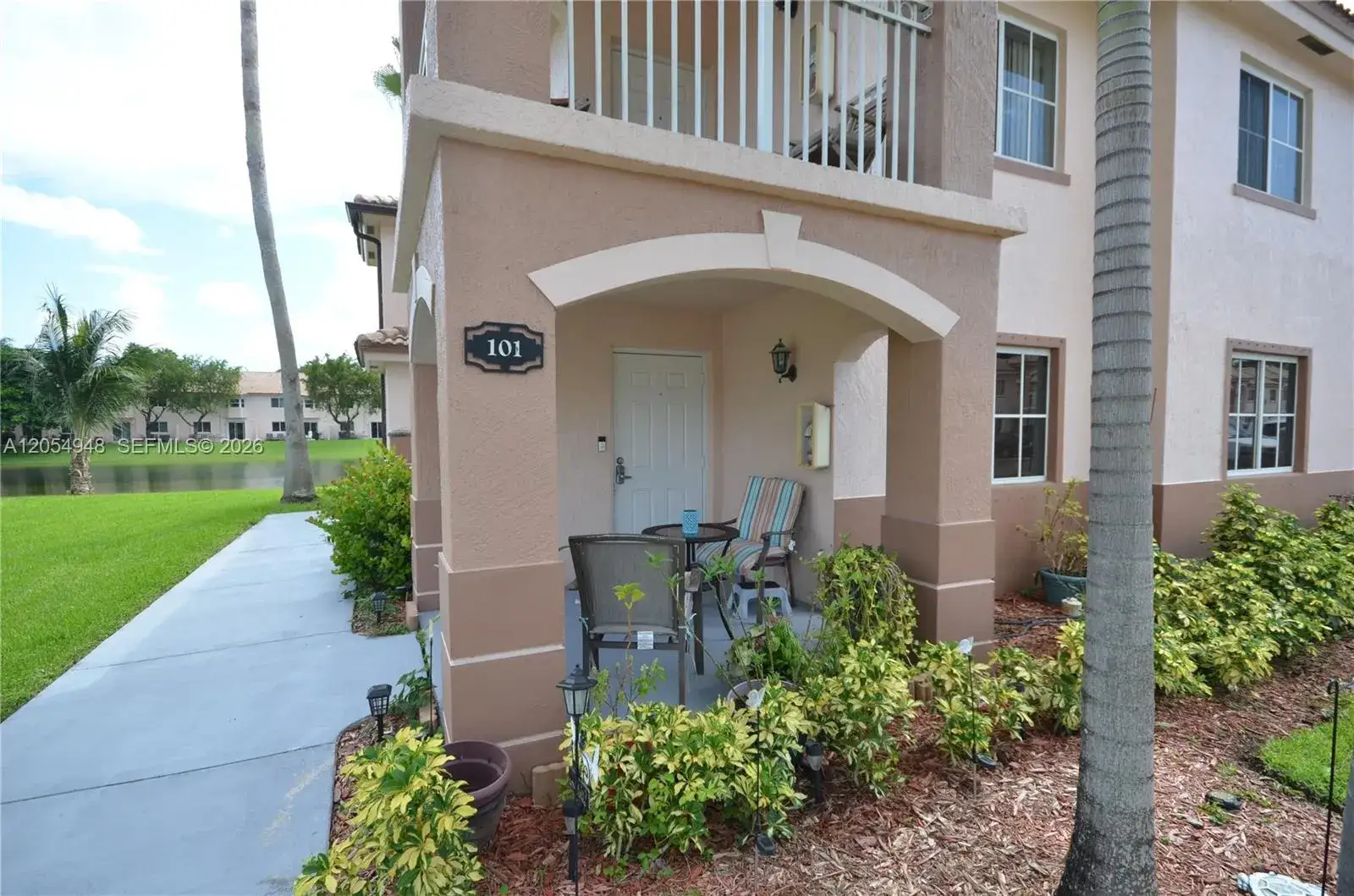 3 bedroom 2 bath Residential for sale at 1270 SE 27th St # 101, Homestead FL 33035