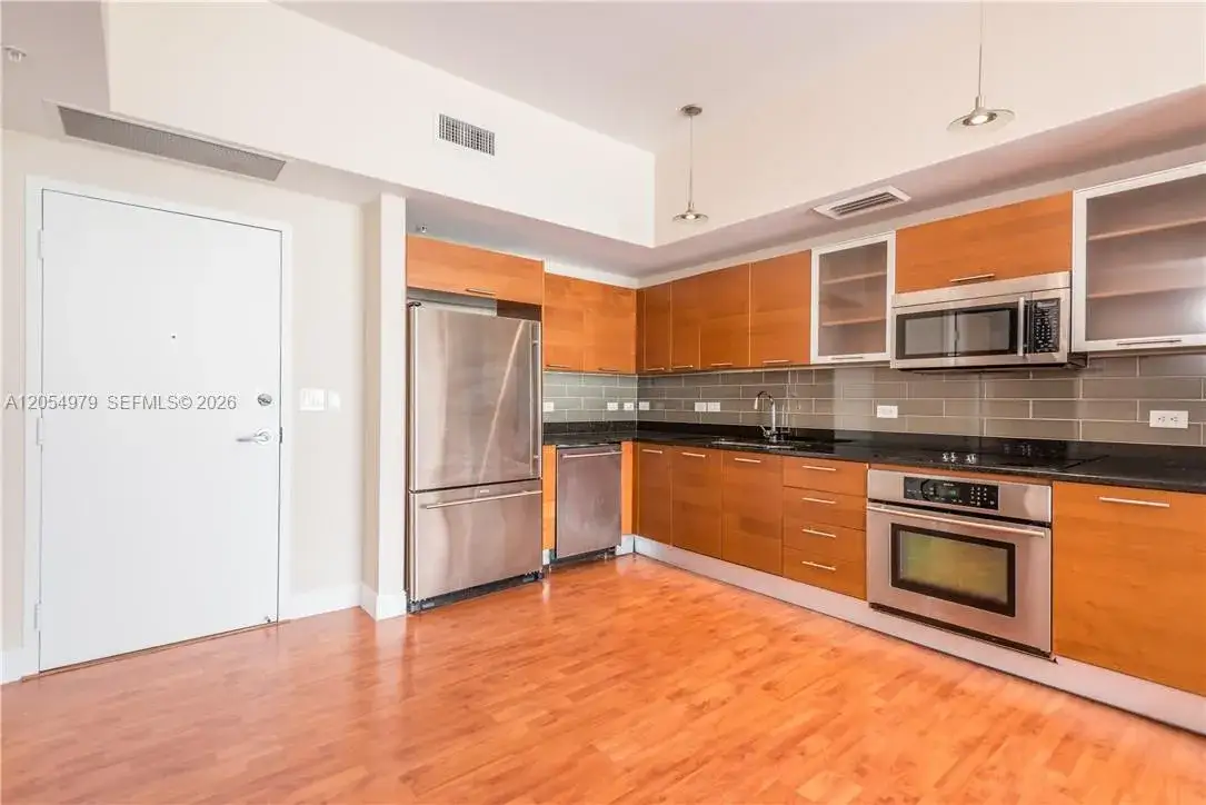 1 bedroom 1 bath Residential Lease for rent at 3470 E Coast Ave # H1609, Miami FL 33137