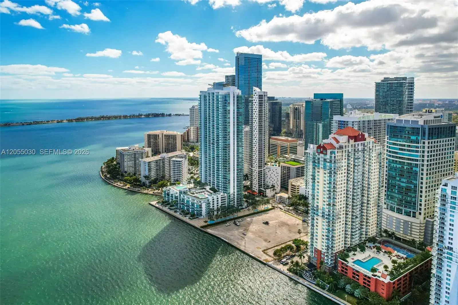 1 bedroom 1 bath Residential Lease for rent at 1155 Brickell Bay Dr # 2007, Miami FL 33131