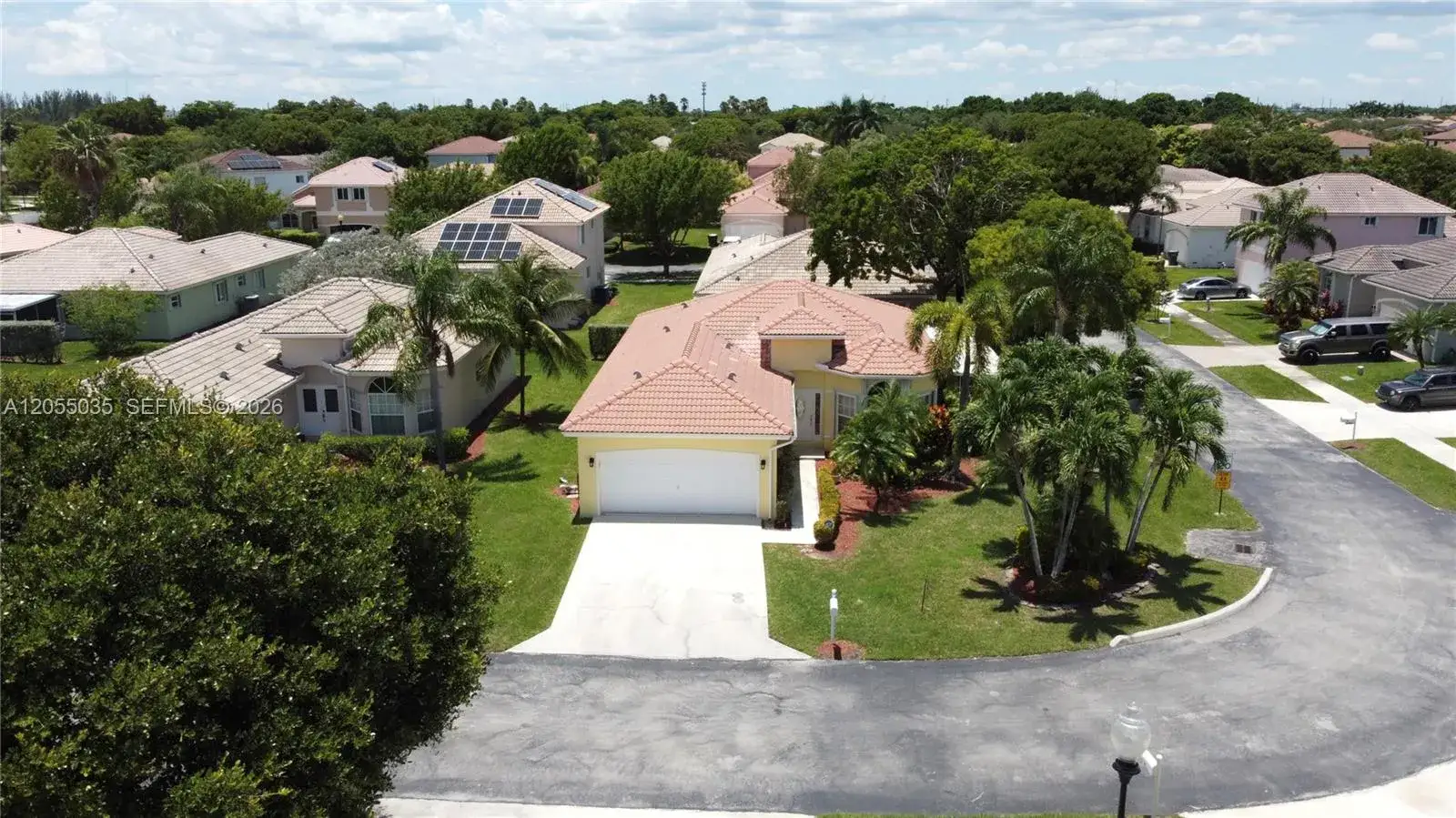 3 bedroom 2 bath Residential for sale at 460 SE 24th Dr, Homestead FL 33033