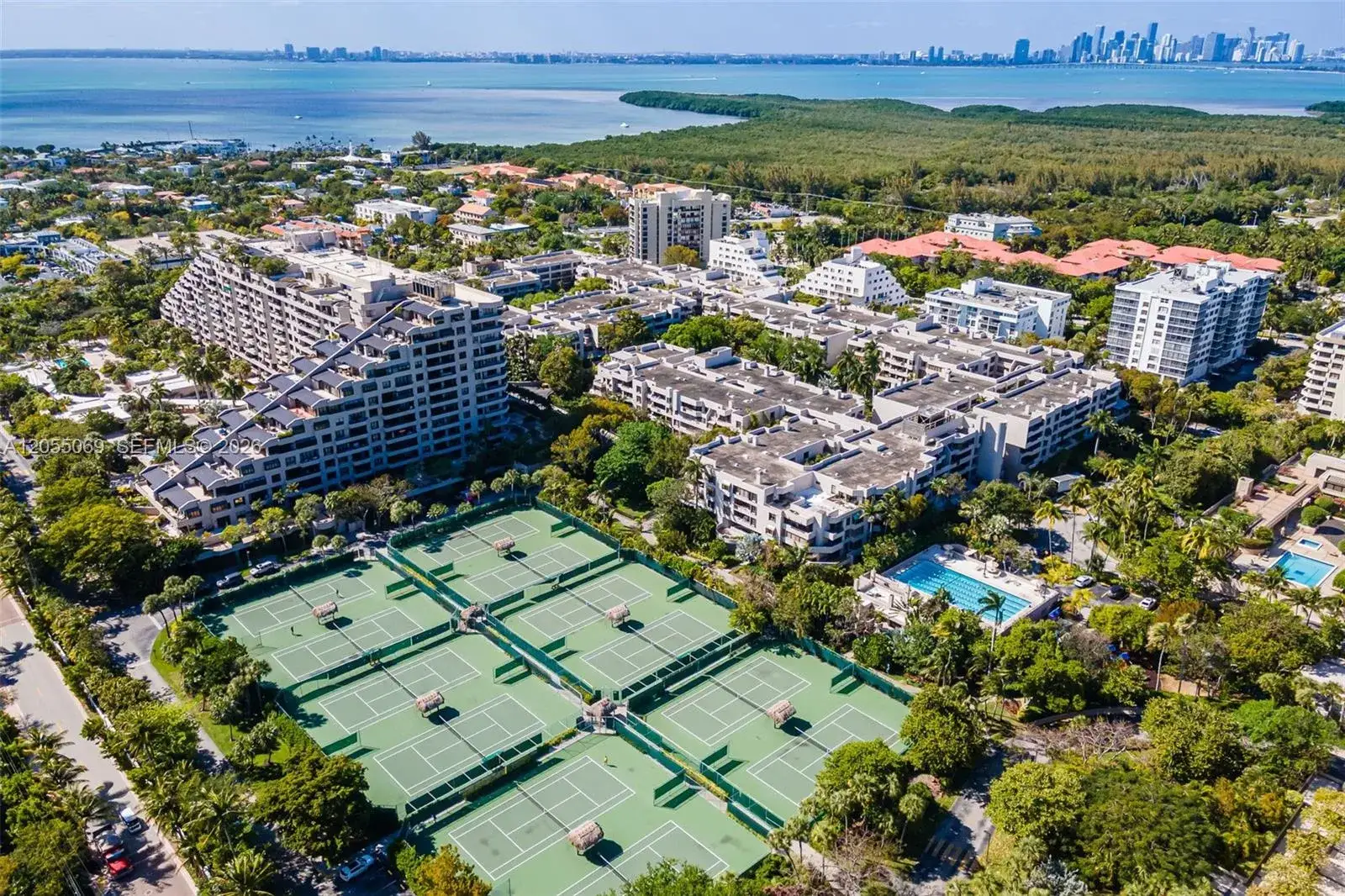 1 bedroom 1 bath Residential Lease for rent at 201 Crandon Blvd # 220, Key Biscayne FL 33149