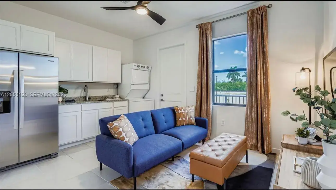 1 bedroom 1 bath Residential Lease for rent at 617 NE 2nd St # 0, Florida City FL 33034
