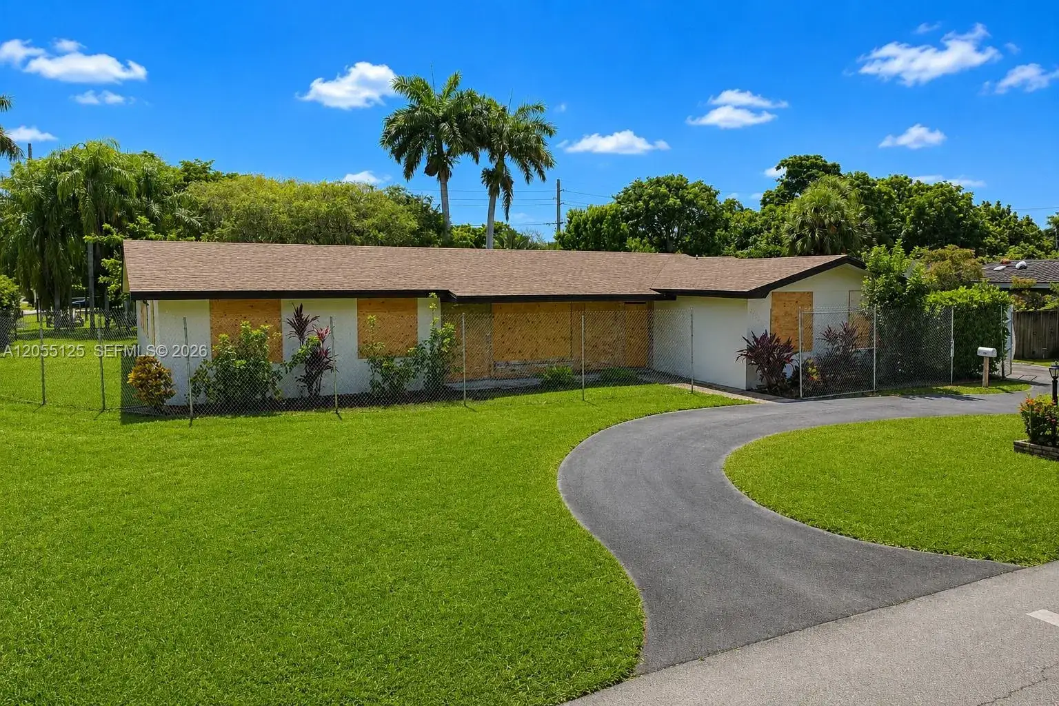 4 bedroom 2 bath Residential for sale at 16842 SW 86th Ave, Palmetto Bay FL 33157