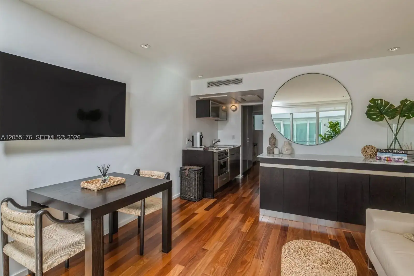 1 bedroom 1 bath Residential Lease for rent at 1601 West Ave # 208, Miami Beach FL 33139