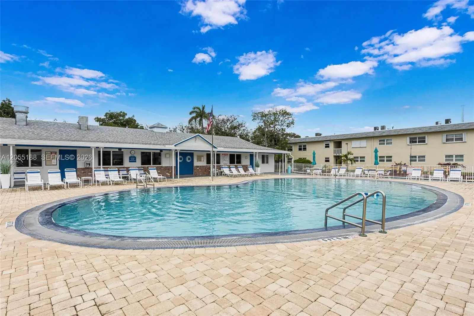 2 bedroom 2 bath Residential for sale at 1401 N 12th Ct # 3B, Hollywood FL 33019