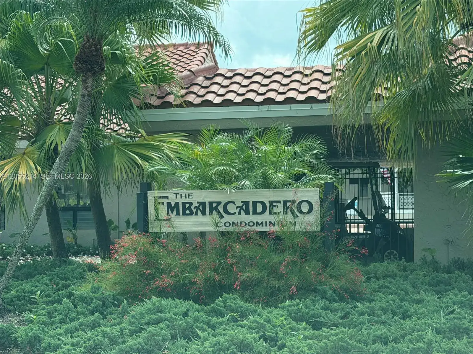3 bedroom 2 bath Residential Lease for rent at 5328 NE 6th Ave # F13, Oakland Park FL 33334