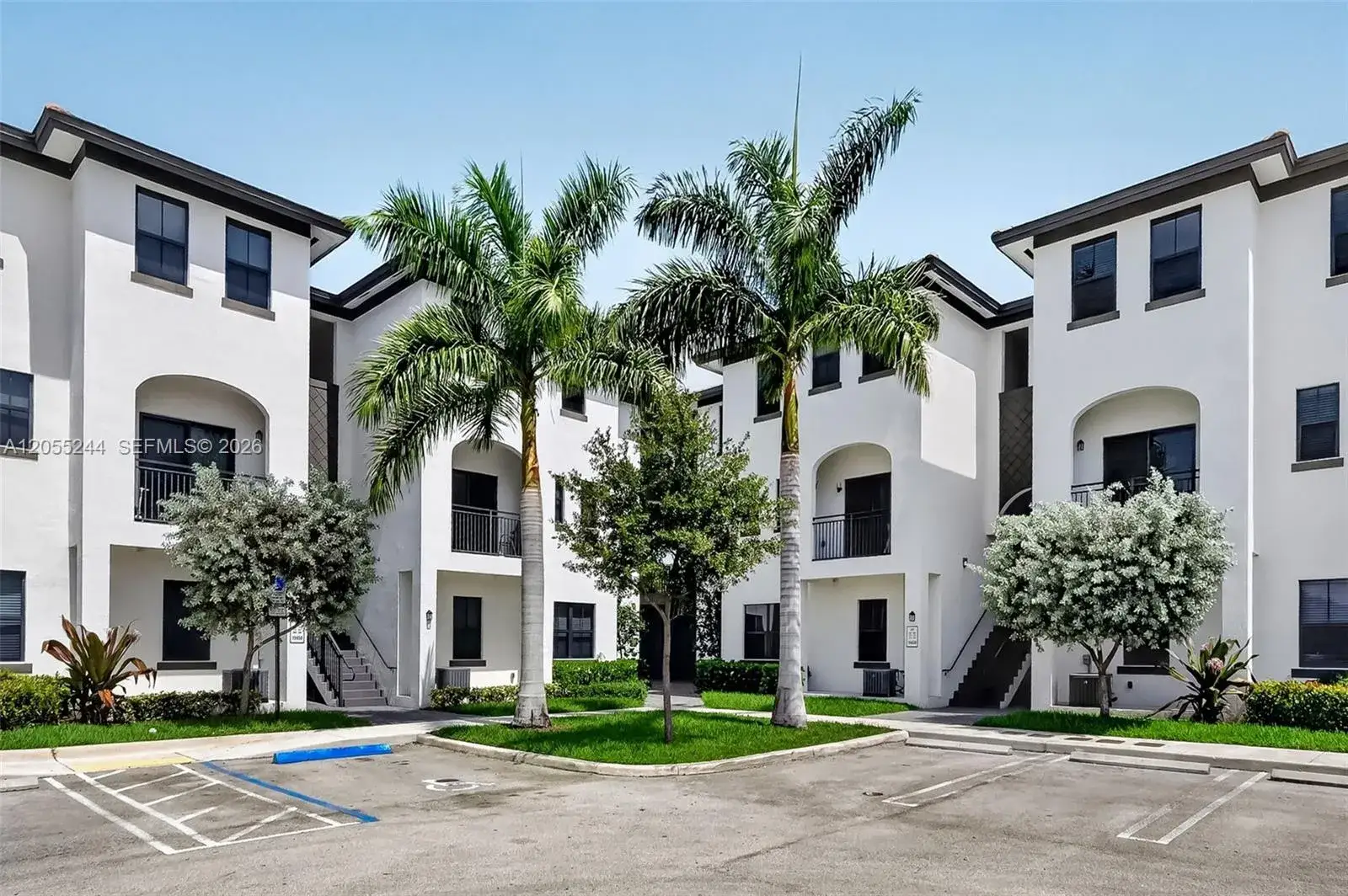 2 bedroom 2 bath Residential for sale at 15650 SW 136th St # 212, Miami FL 33196