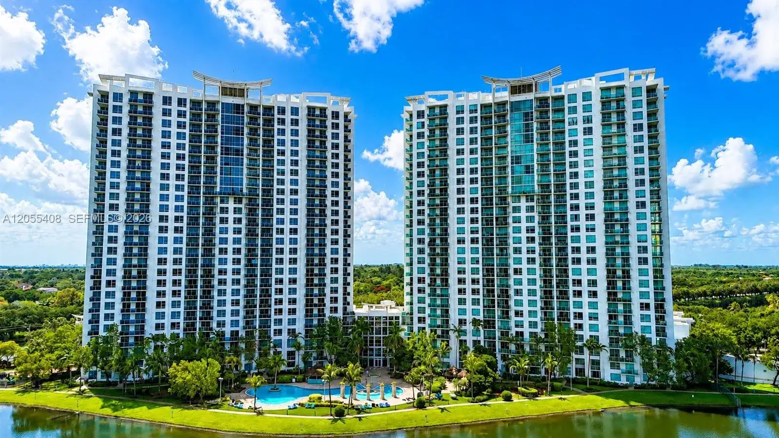 2 bedroom 2 bath Residential for sale at 2641 N FLAMINGO ROAD # 2706N, Sunrise FL 33332