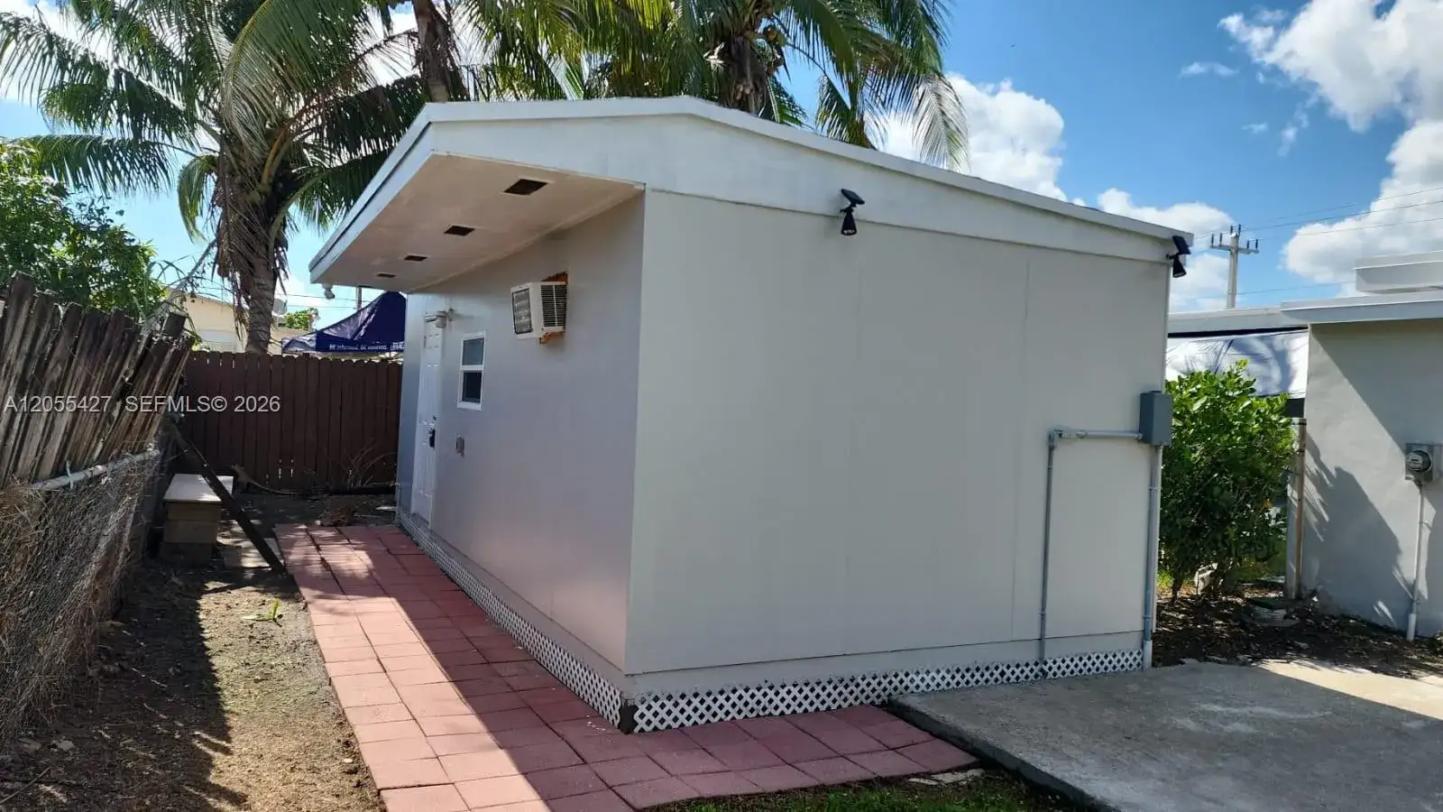 1 bedroom 1 bath Residential Lease for rent at 3533 SW 91st Ave # A, Miami FL 33165