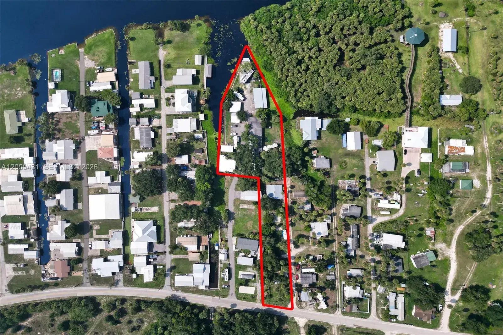 Residential Income for sale at 1069 Marina Ln & Cramer Ln, Moore Haven FL 33741