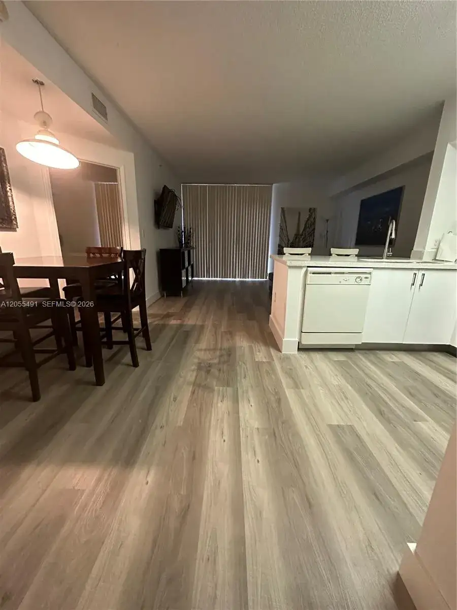 1 bedroom 1 bath Residential Lease for rent at 5085 NW 7th St # 410, Miami FL 33126