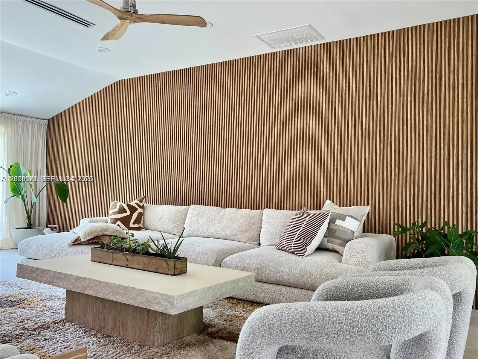 3 bedroom 3 bath Residential Lease for rent at 4515 Alton Rd, Miami Beach FL 33140