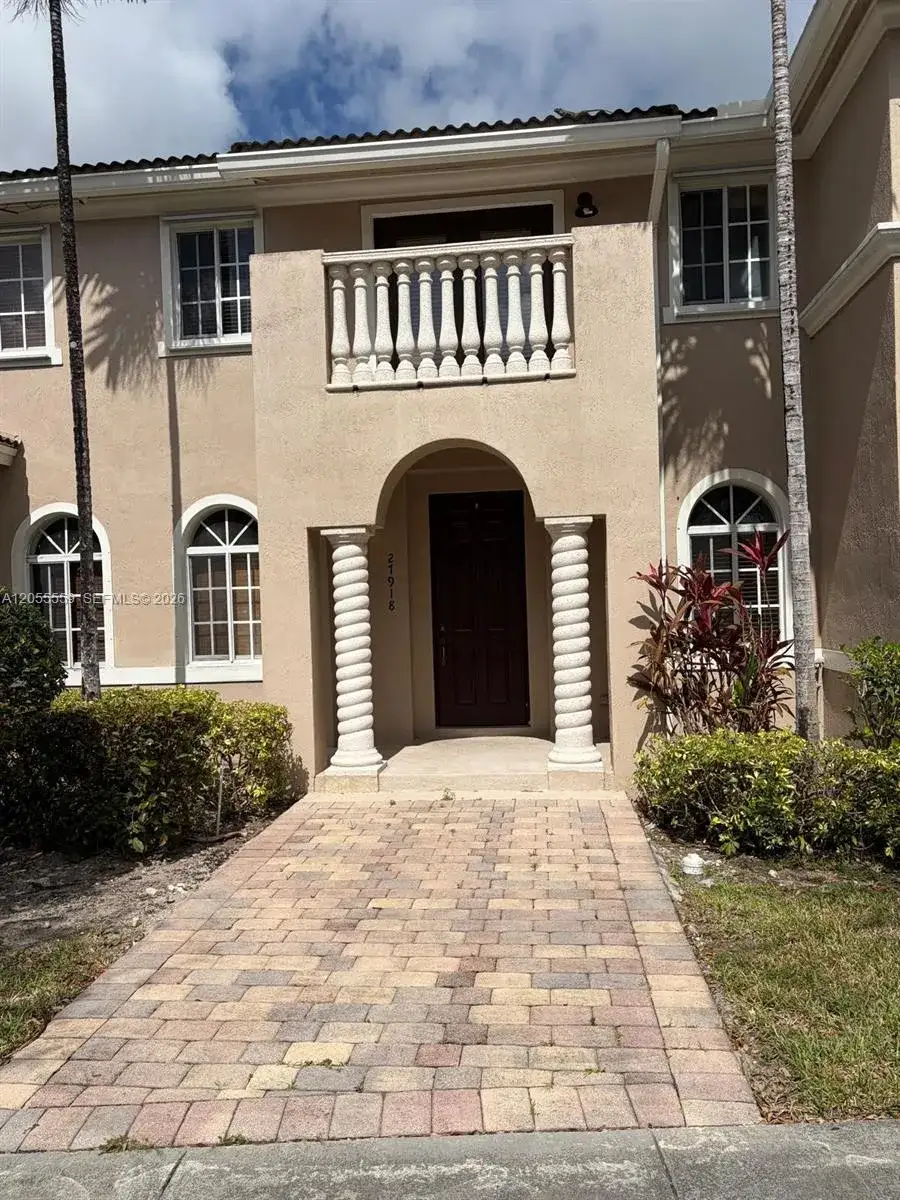 3 bedroom 2 bath Residential Lease for rent at 27918 SW 140th Ave, Homestead FL 33032