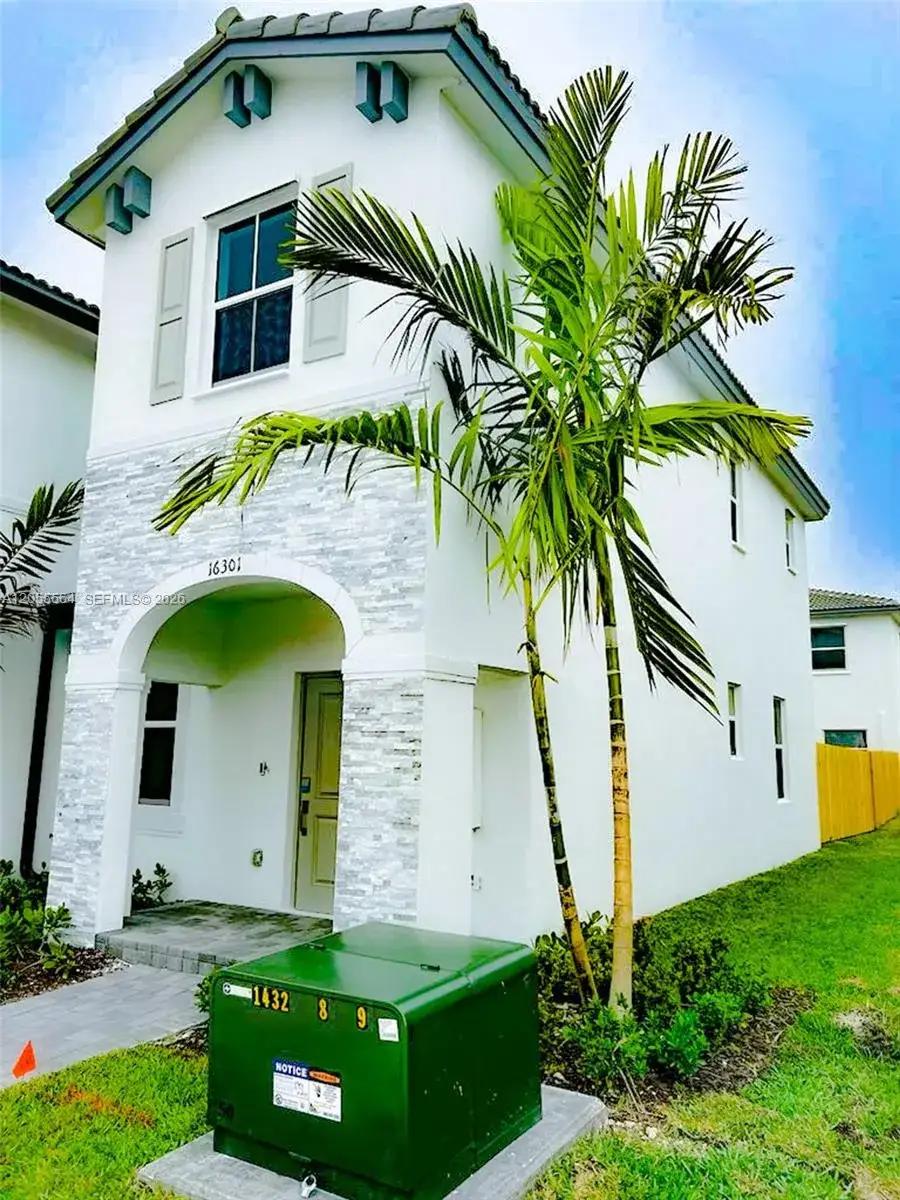 3 bedroom 2 bath Residential Lease for rent at 16301 SW 292nd St # 16301, Homestead FL 33033