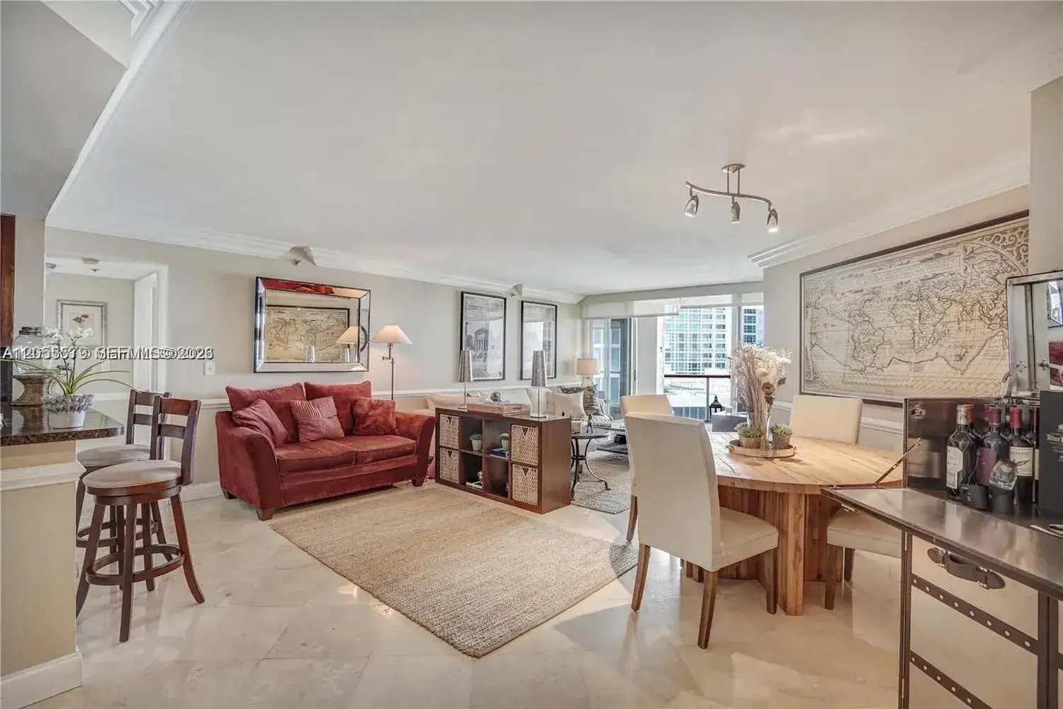 2 bedroom 2 bath Residential for sale at 6767 Collins # 901, Miami Beach FL 33141