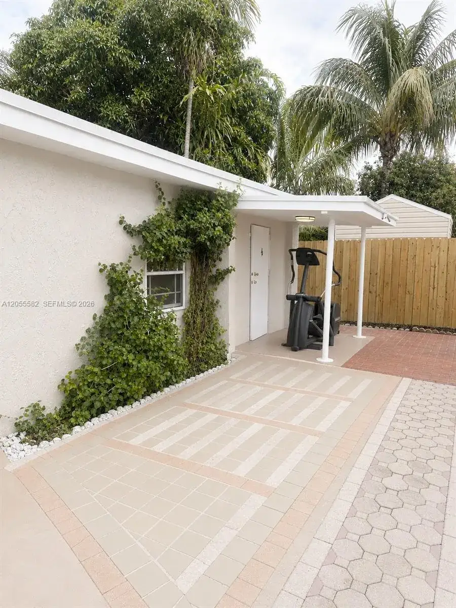 2 bedroom 1 bath Residential Lease for rent at 2021 SW 57th Ct # 1, Miami FL 33155