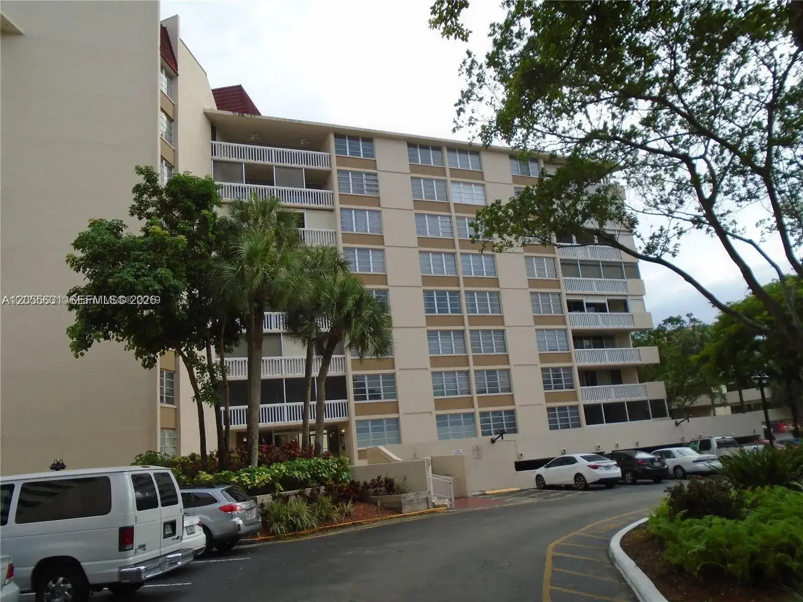 2 bedroom 2 bath Residential for sale at 6921 Environ Blvd # 4P, Lauderhill FL 33319
