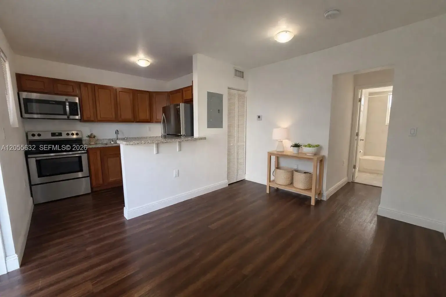 1 bedroom 1 bath Residential Lease for rent at 540 NW 7th St # 27, Miami FL 33136