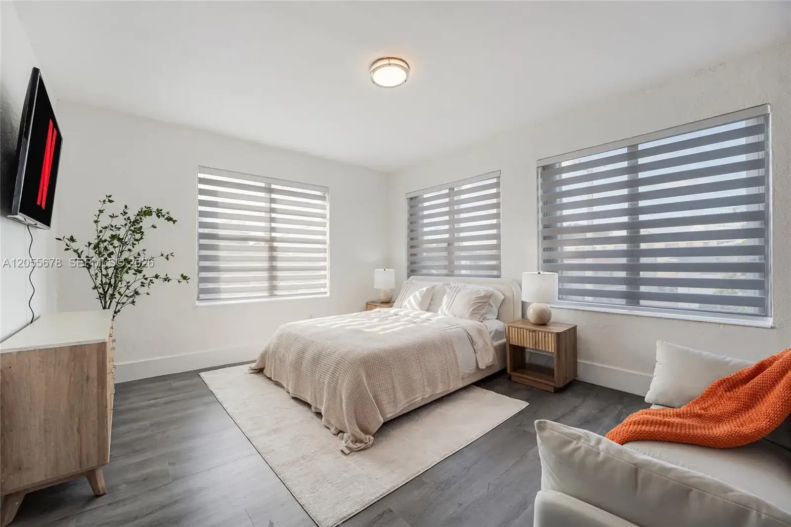 2 bedroom 1 bath Residential Lease for rent at 301 SW 10th Ave # 4, Miami FL 33130
