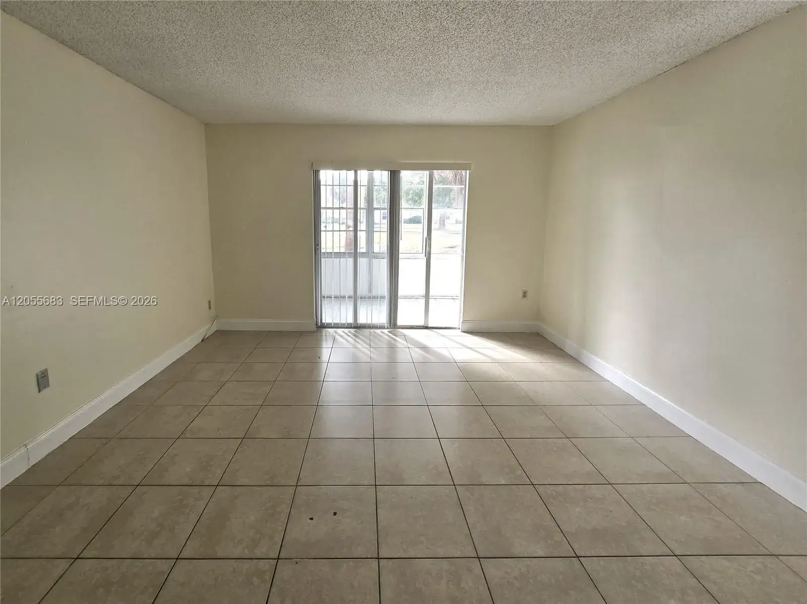 1 bedroom 1 bath Residential for sale at 4334 NW 9th Ave # 1B, Deerfield Beach FL 33064