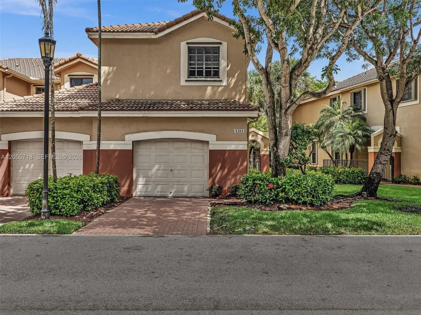 4 bedroom 2 bath Residential Lease for rent at 4283 Vineyard Cir # 4283, Weston FL 33332