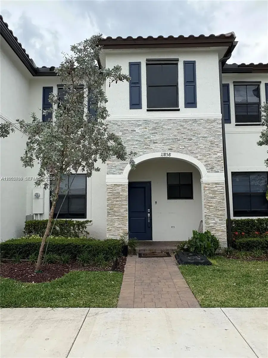 3 bedroom 2 bath Residential for sale at 11858 SW 246th Ln, Homestead FL 33032