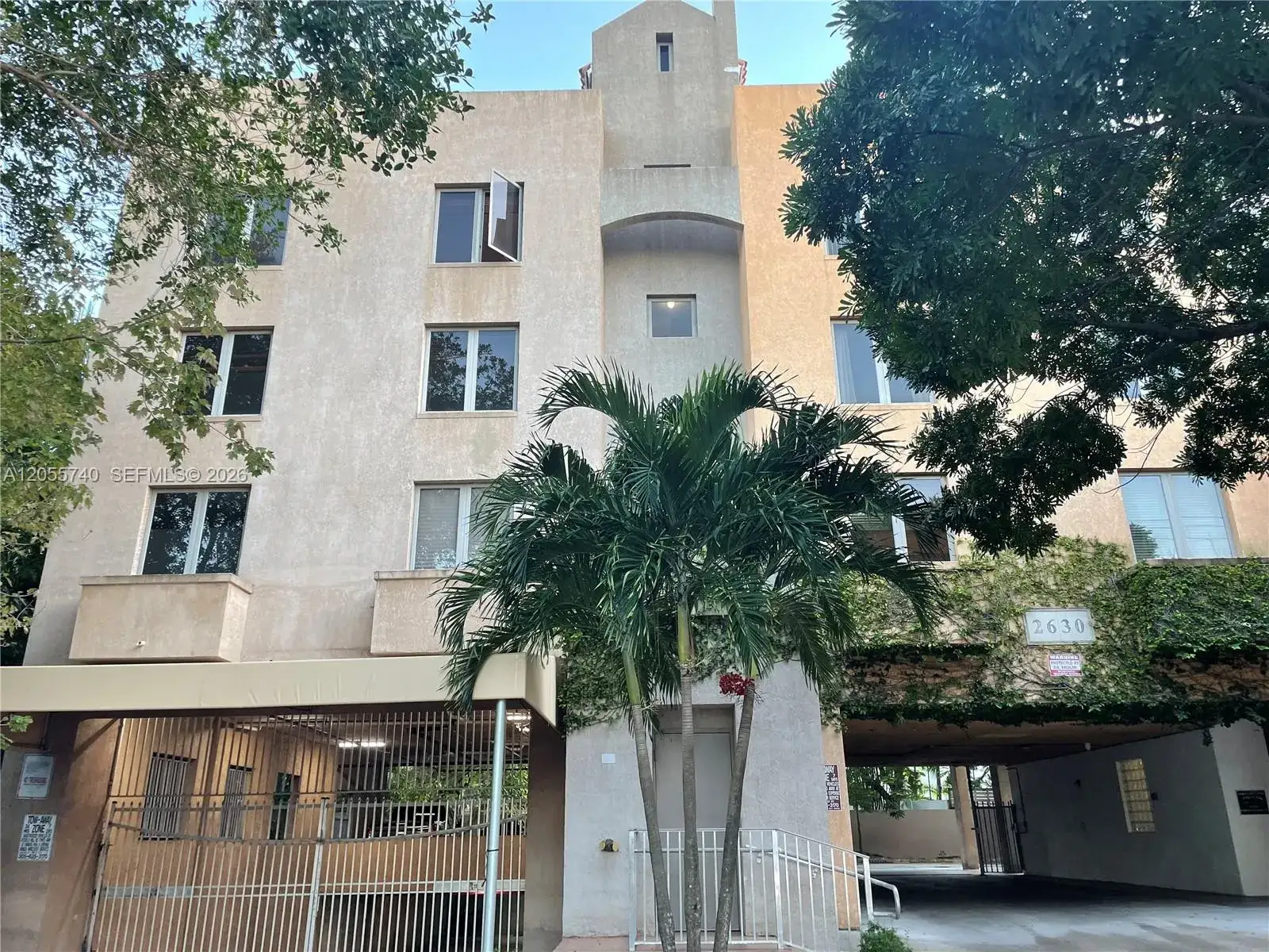 1 bedroom 1 bath Residential Lease for rent at 2630 SW 28th St # 33, Miami FL 33133