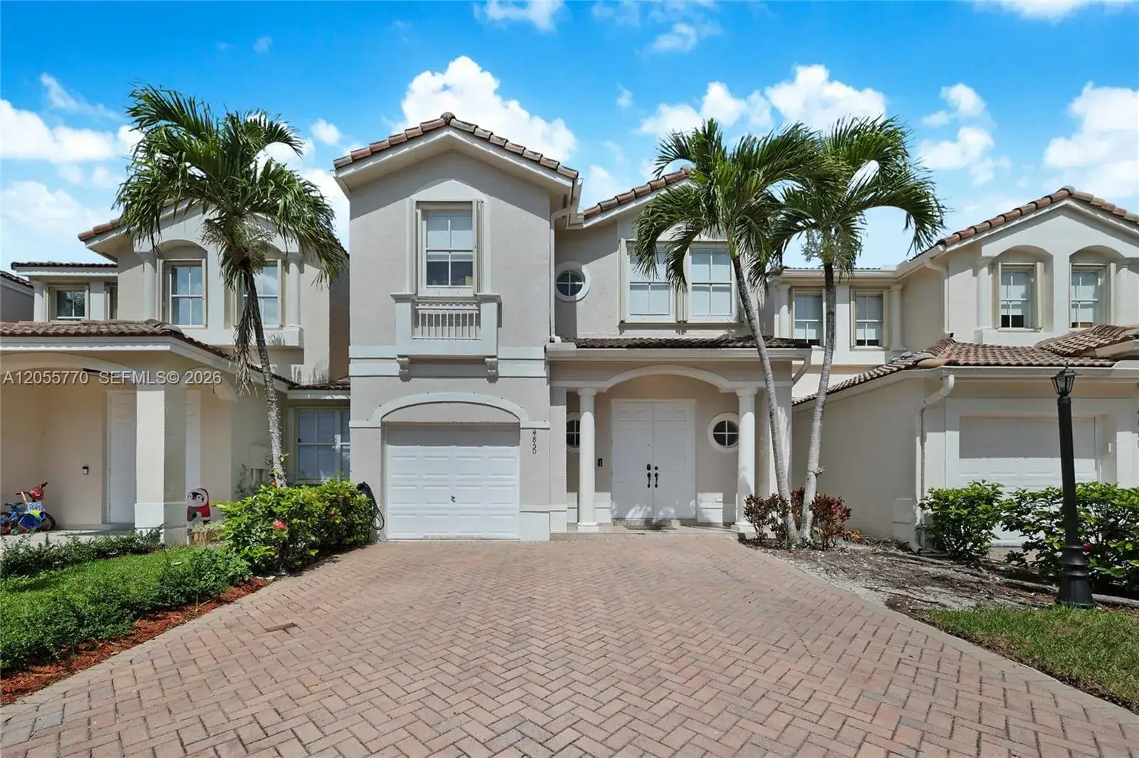 3 bedroom 2 bath Residential for sale at 4850 NW 108th Pl, Doral FL 33178