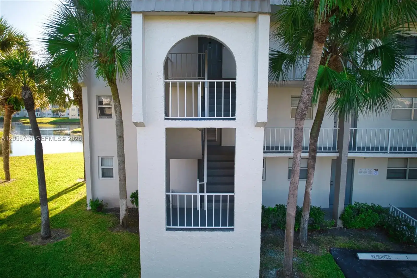2 bedroom 2 bath Residential for sale at 8600 Sunrise Lakes Blvd # 201, Sunrise FL 33322