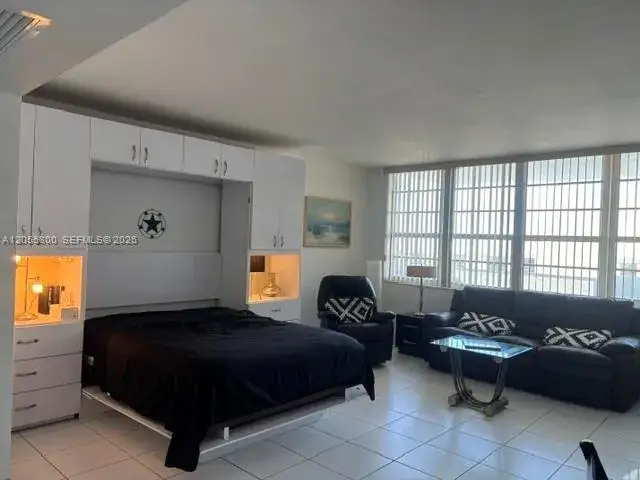 1 bath Residential Lease for rent at 100 Lincoln Rd # 1030, Miami Beach FL 33139