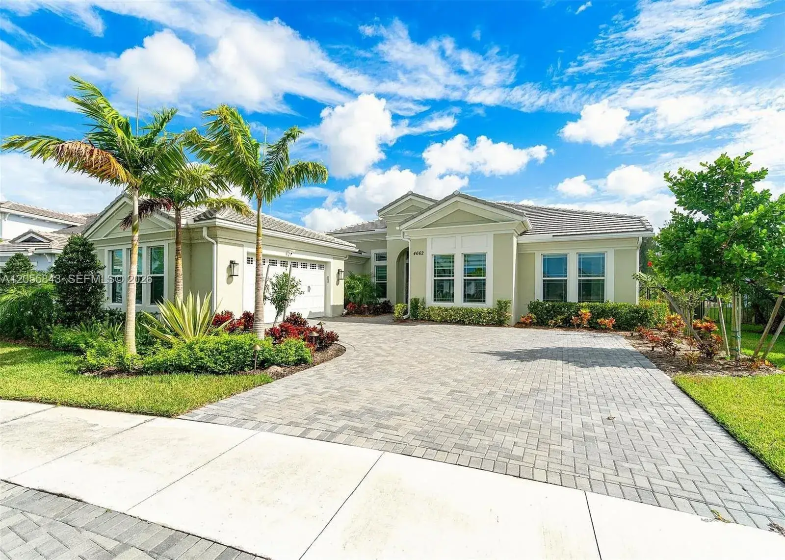 5 bedroom 4 bath Residential for sale at 4662 Estates Cir, Westlake FL 33470