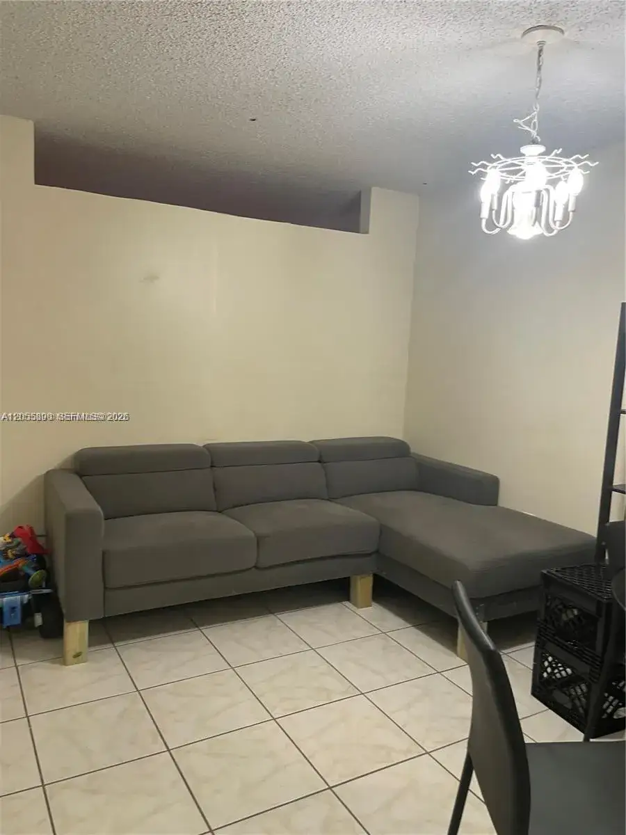 2 bedroom 1 bath Residential Lease for rent at 3610 NW 21st St # 311, Lauderdale Lakes FL 33311