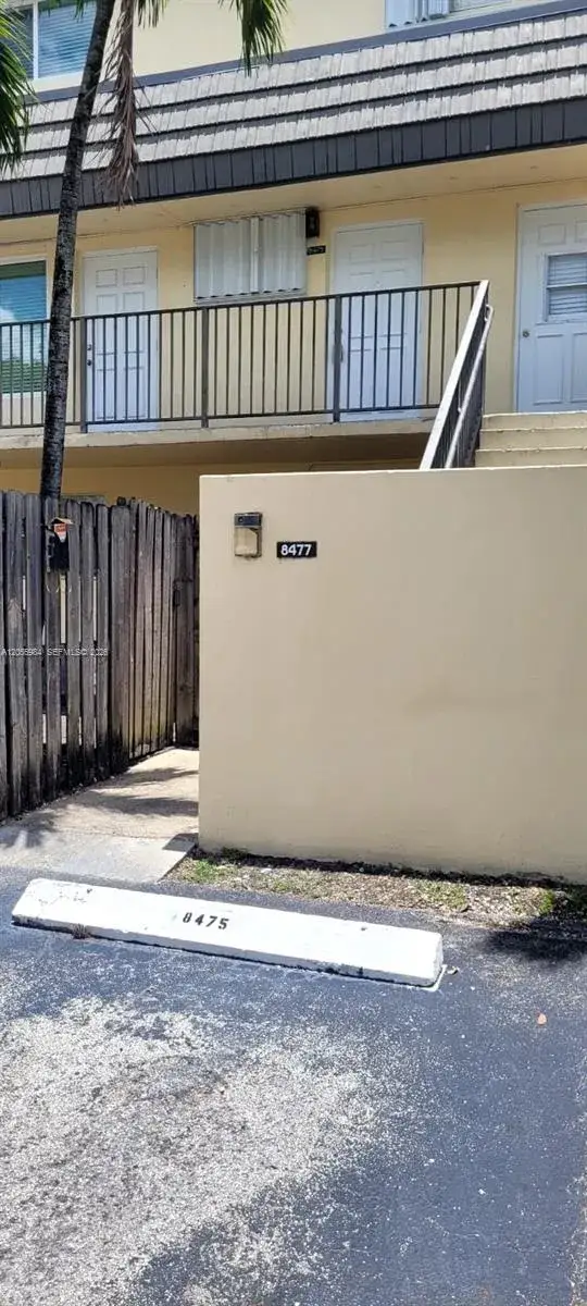 2 bedroom 2 bath Residential for sale at 8475 SW 137th Ave # 8475, Miami FL 33183