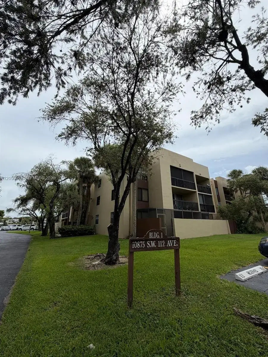 2 bedroom 2 bath Residential Lease for rent at 10875 SW 112th Ave # 303, Miami FL 33176