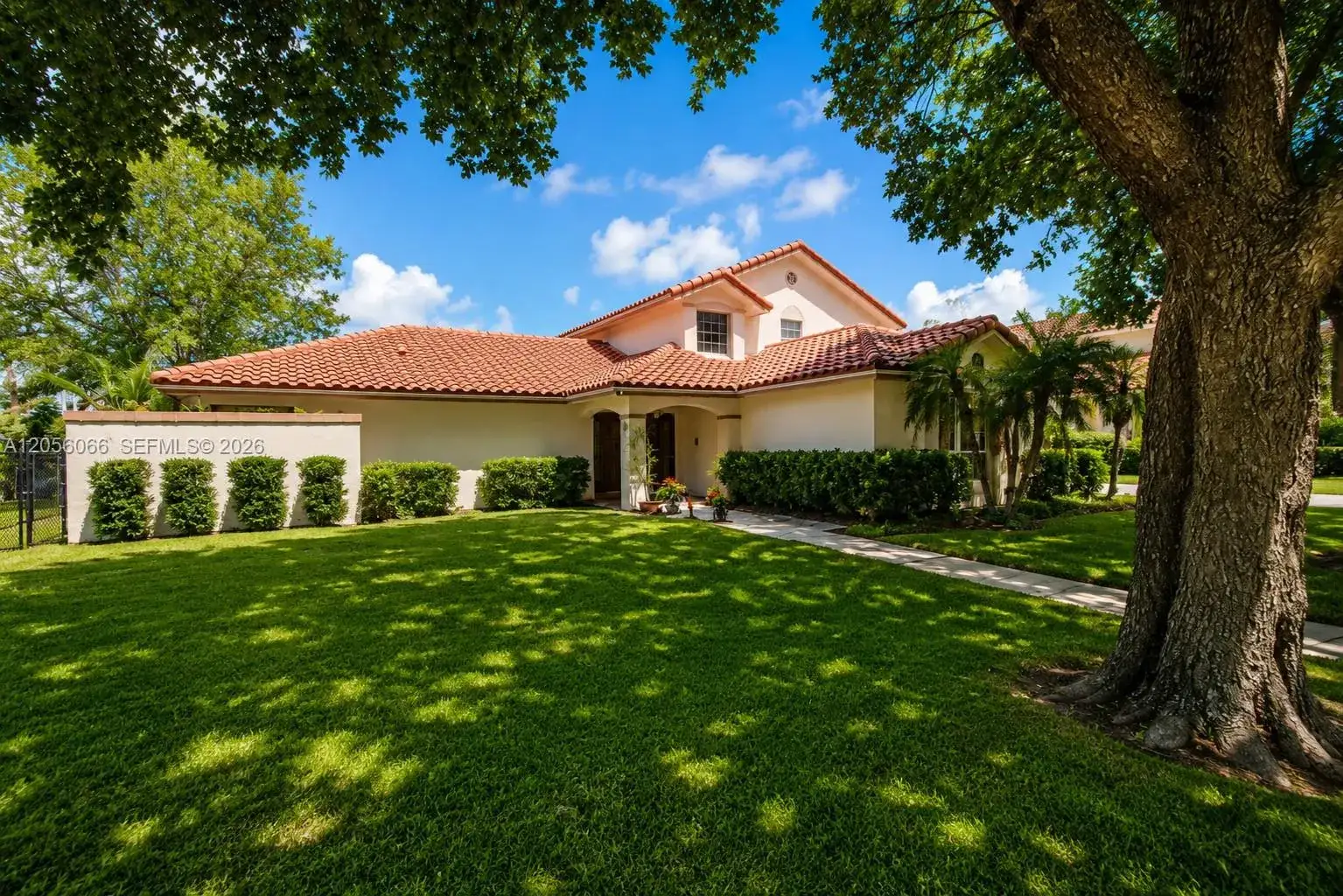 4 bedroom 3 bath Residential for sale at 1855 SW 101st Ave, Davie FL 33324