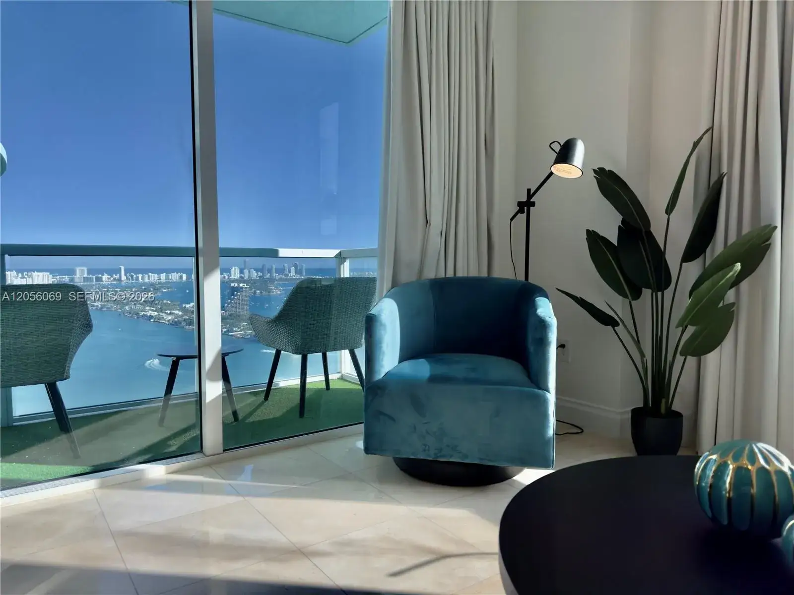 1 bedroom 1 bath Residential Lease for rent at 1900 N Bayshore Dr # 4003, Miami FL 33132