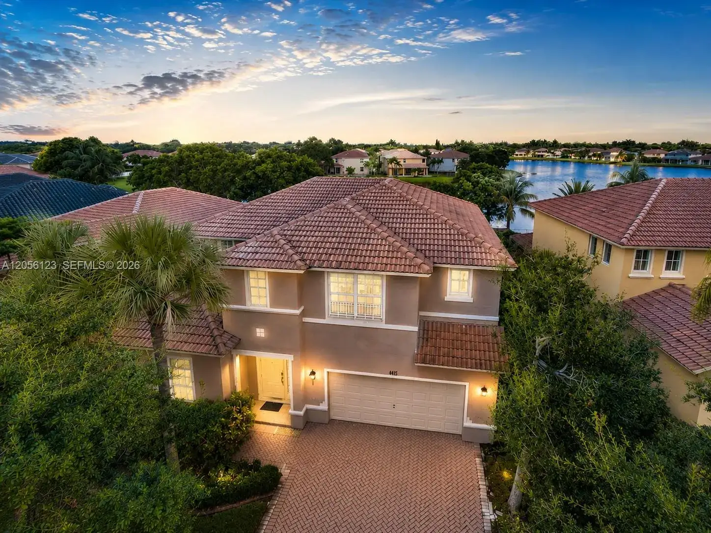 5 bedroom 4 bath Residential Lease for rent at 4415 E Whitewater Ave # 0, Weston FL 33332