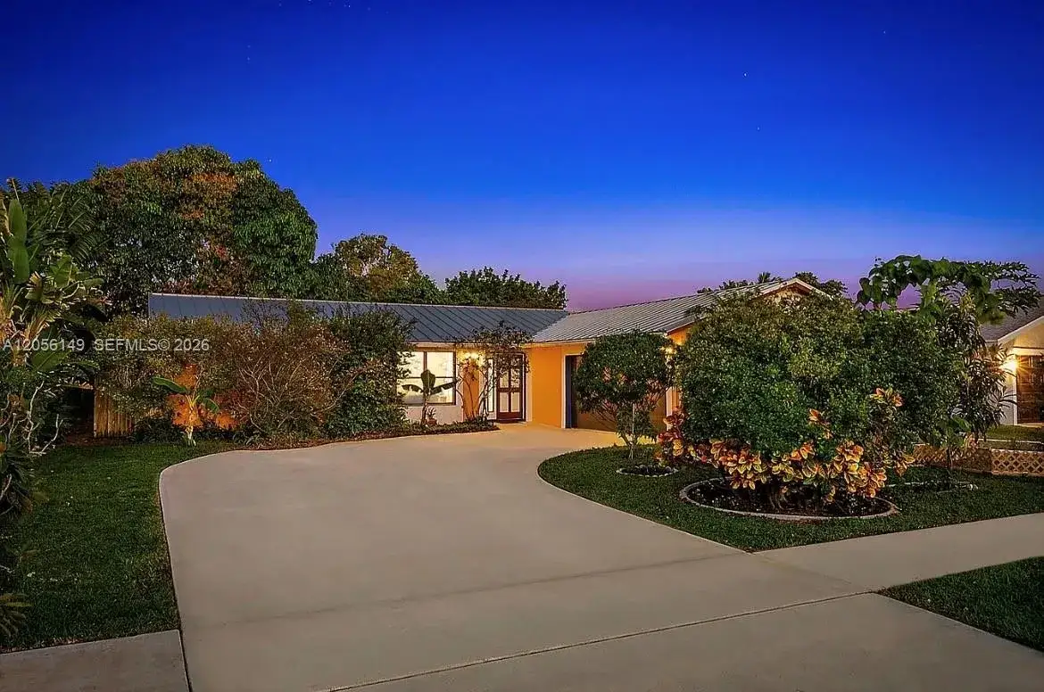 3 bedroom 2 bath Residential Lease for rent at 154 Chapel Ln # 0, Tequesta FL 33469