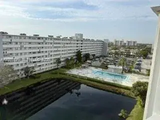1 bedroom 1 bath Residential for sale at 1770 NE 191st St # 1, Miami FL 33179