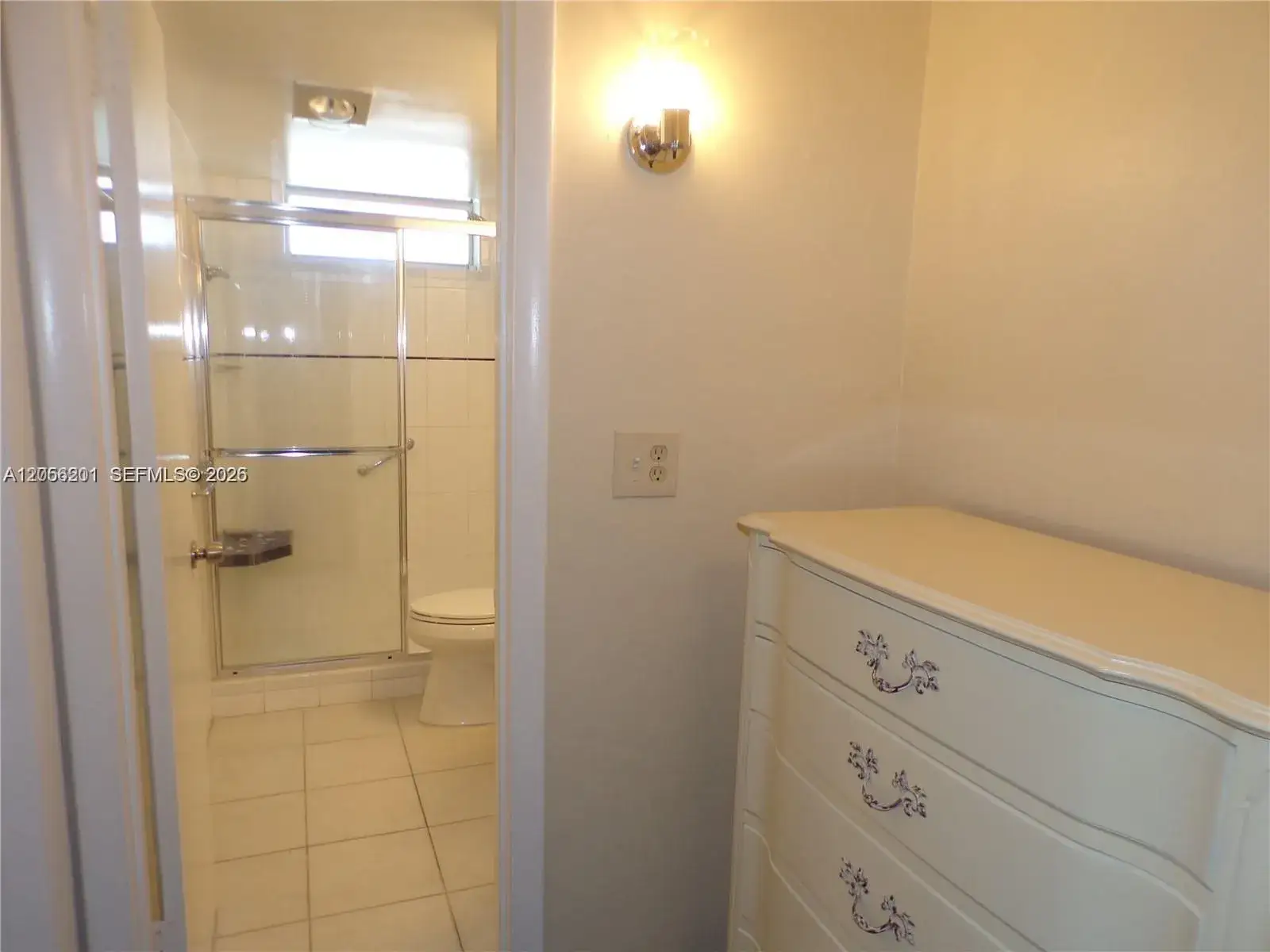 3020 Marcos Dr # 307, Aventura FL 33160