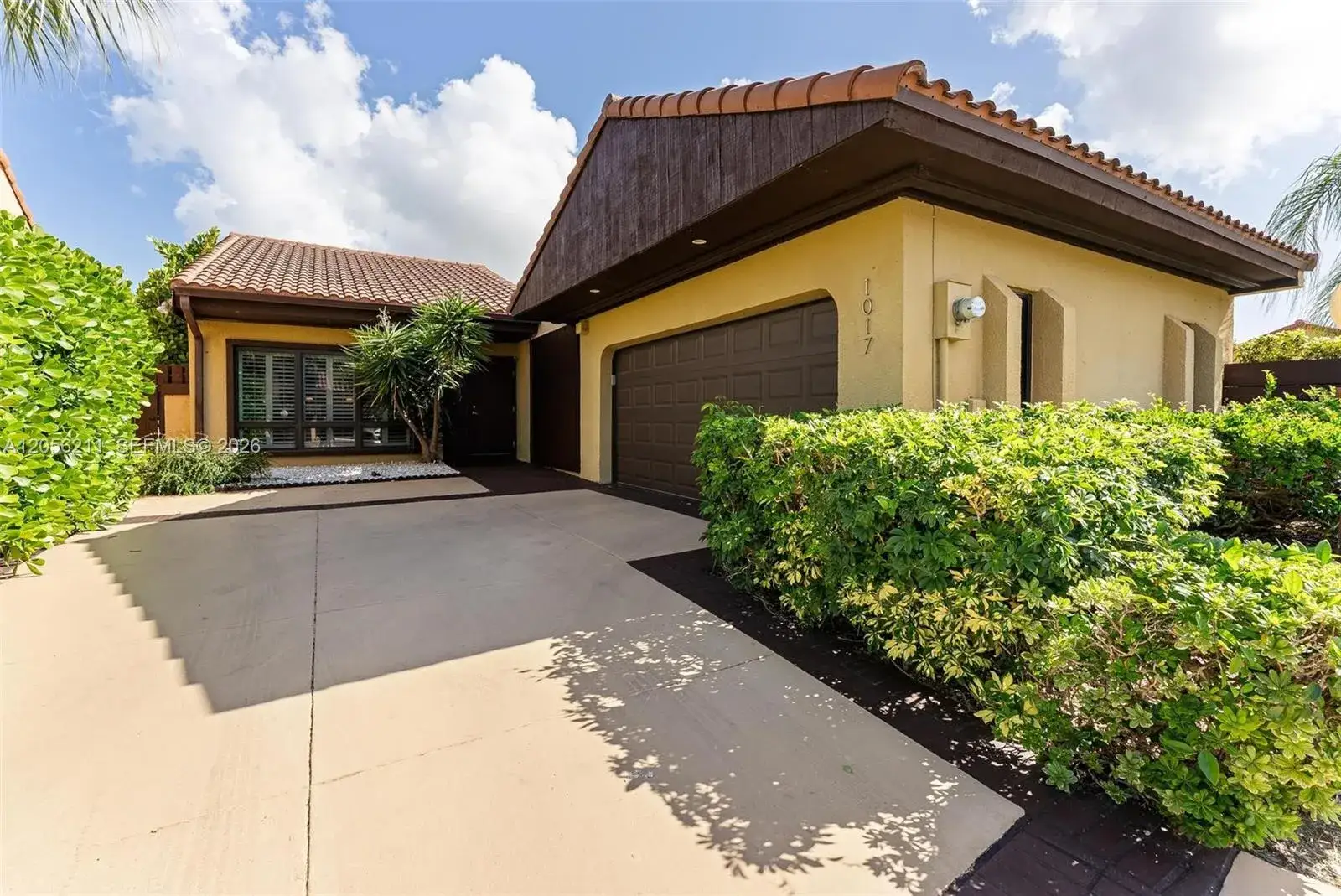 3 bedroom 2 bath Residential for sale at 1017 NE 202nd Ln, Miami FL 33179