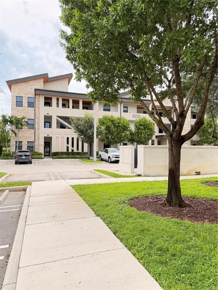7819 NW 104th Ave # 22, Doral FL 33178