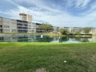 2 bedroom 2 bath Residential for sale at 1700 NE 191st St # 510, Miami FL 33179
