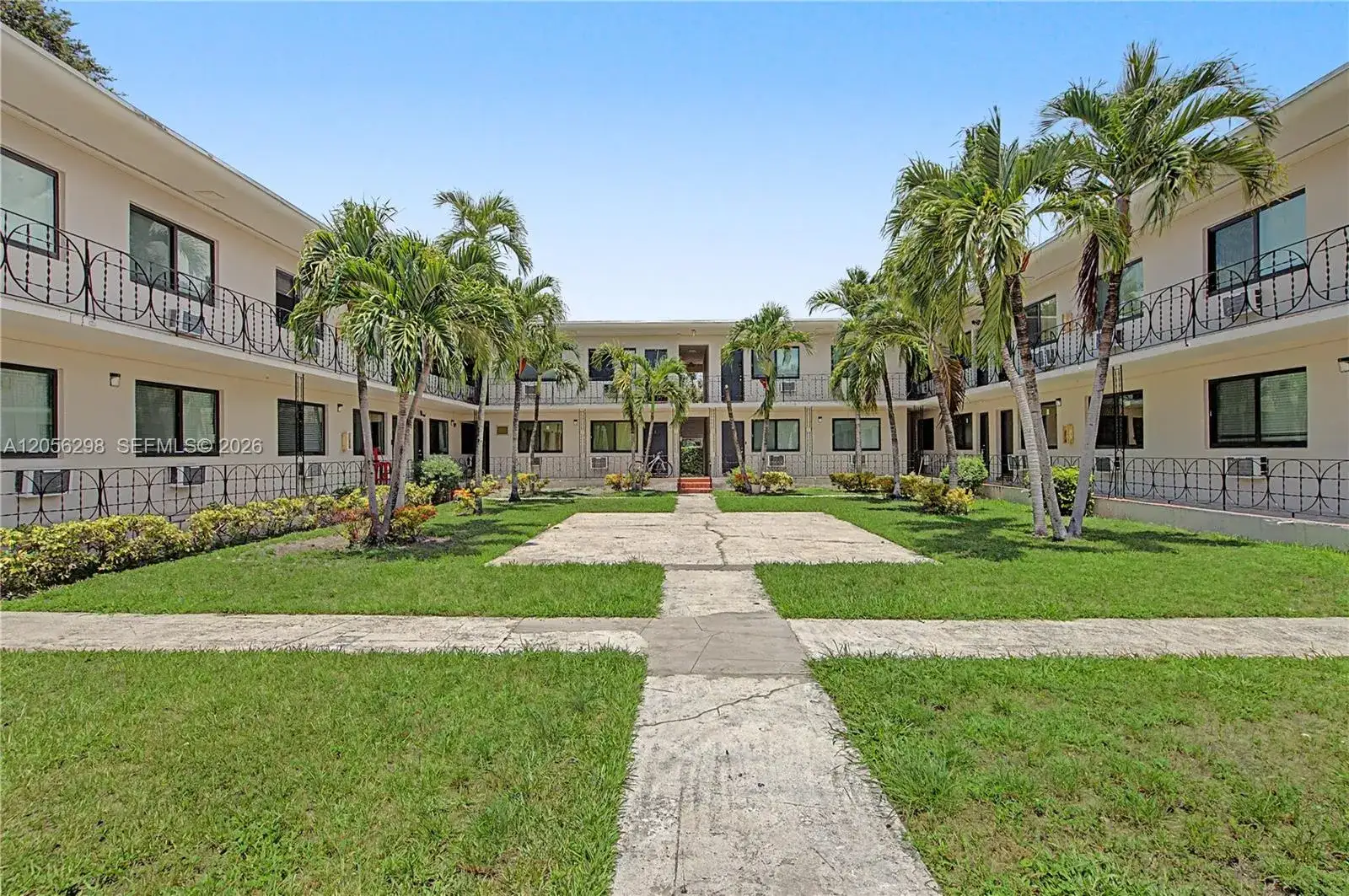 1 bedroom 1 bath Residential Lease for rent at 600 SW 9th Ave # 19, Miami FL 33130