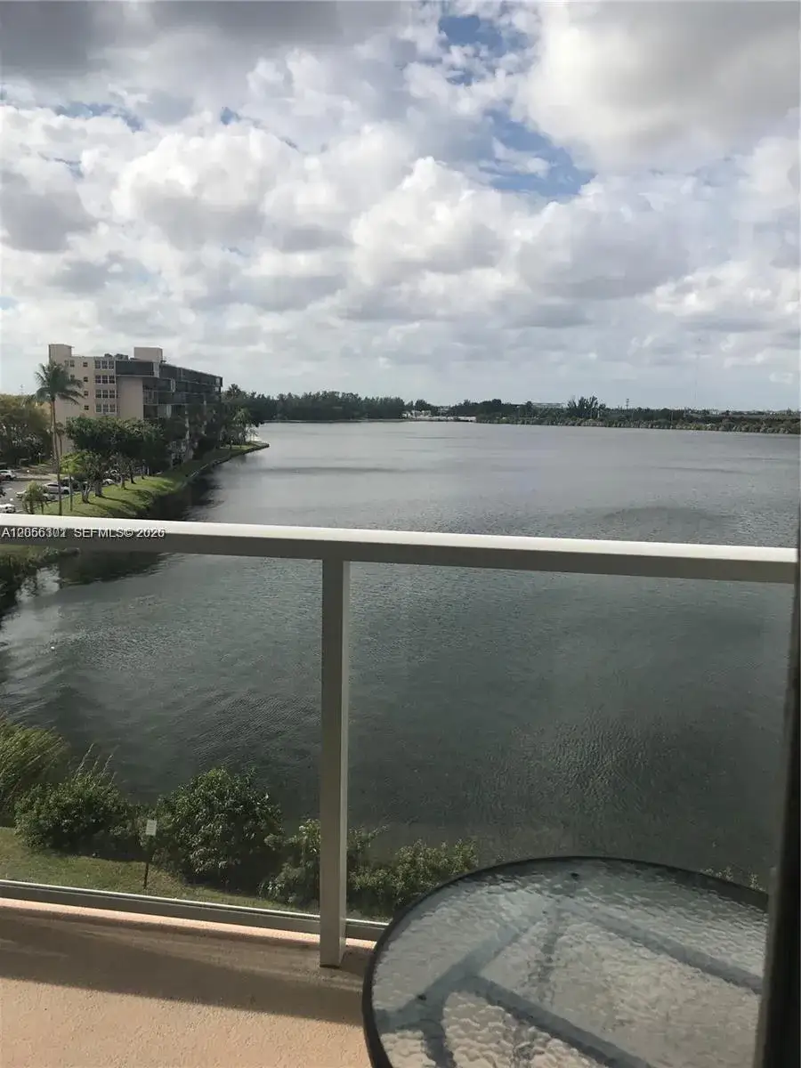 1 bedroom 2 bath Residential Lease for rent at 1301 NE Miami Gardens Dr # 524W, Miami FL 33179