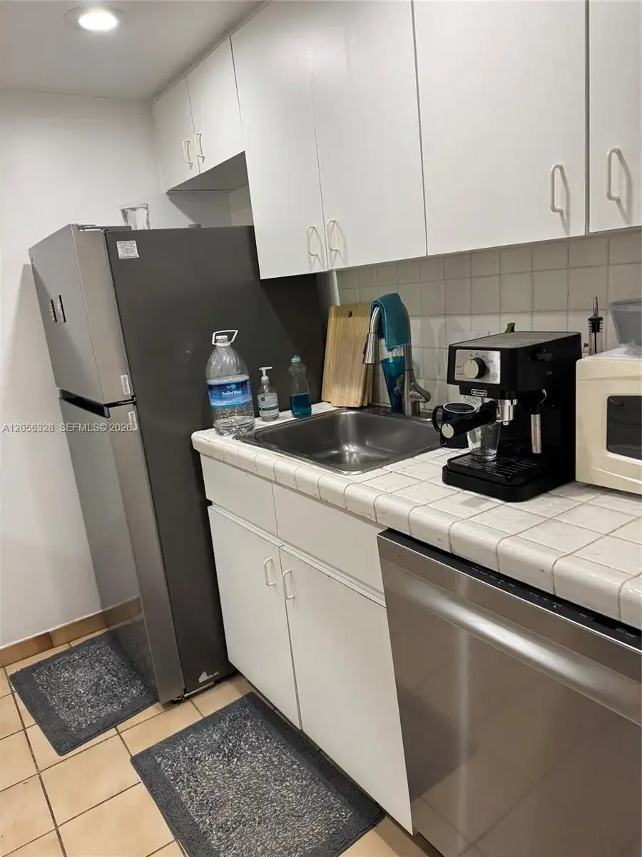 1 bedroom 1 bath Residential for sale at 14201 N Kendall Dr # 408D, Miami FL 33186
